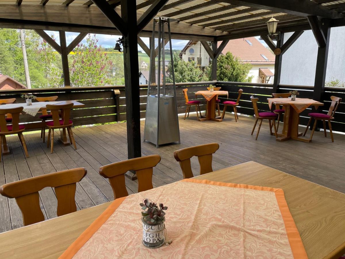 Pension & Gaststaette Bauernstube Heinsdorfergrund ภายนอก รูปภาพ